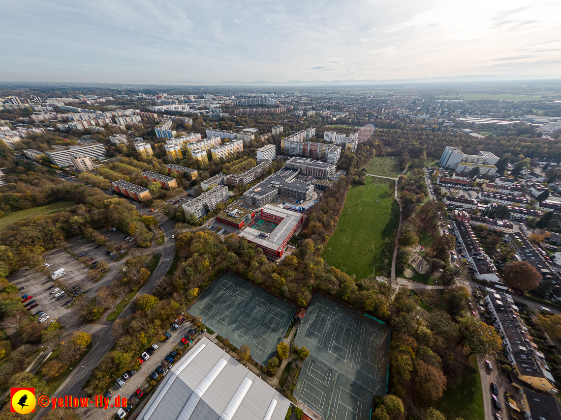 03.11.2022 -  Ostparksee mit Umgebung in Neuperlach
